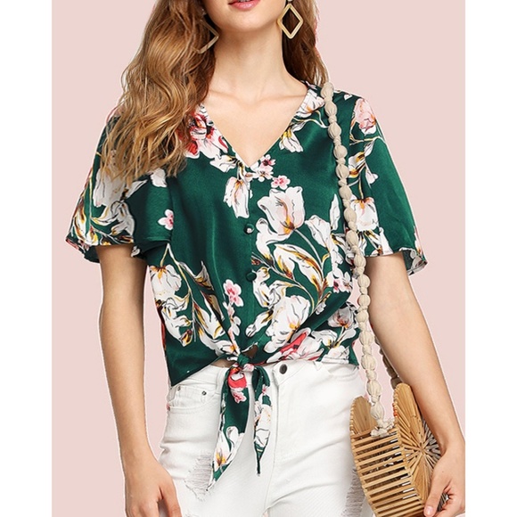 Tops - Green floral button up front tie top